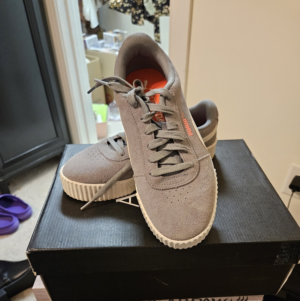 Puma Sneakers